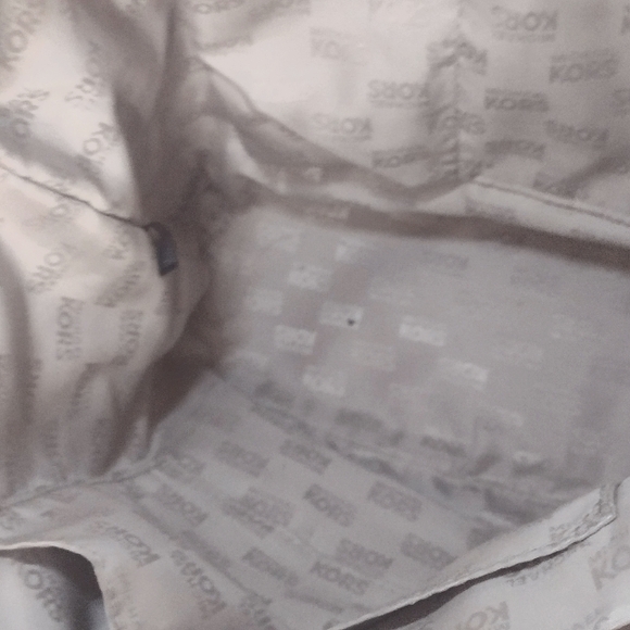 Michael Kors medium tote brown 11 x  17. - Picture 16 of 16